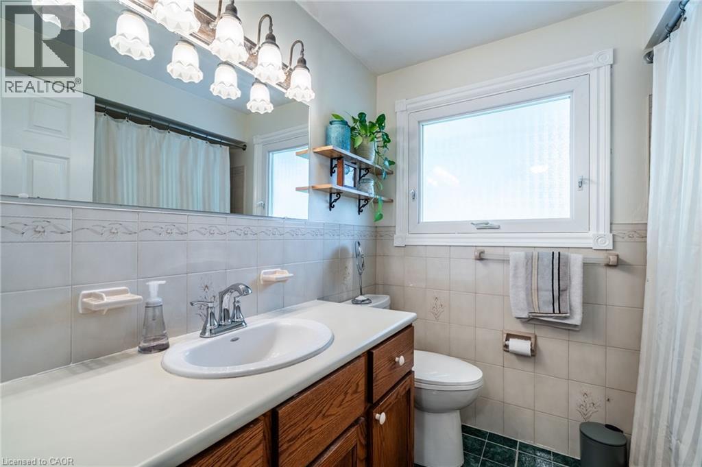 Photo 10 of 538 Mayzel Road, Burlington ON