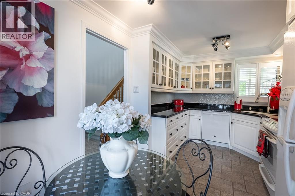 Photo 11 of 1508 Upper Middle Road Unit 6, Burlington ON