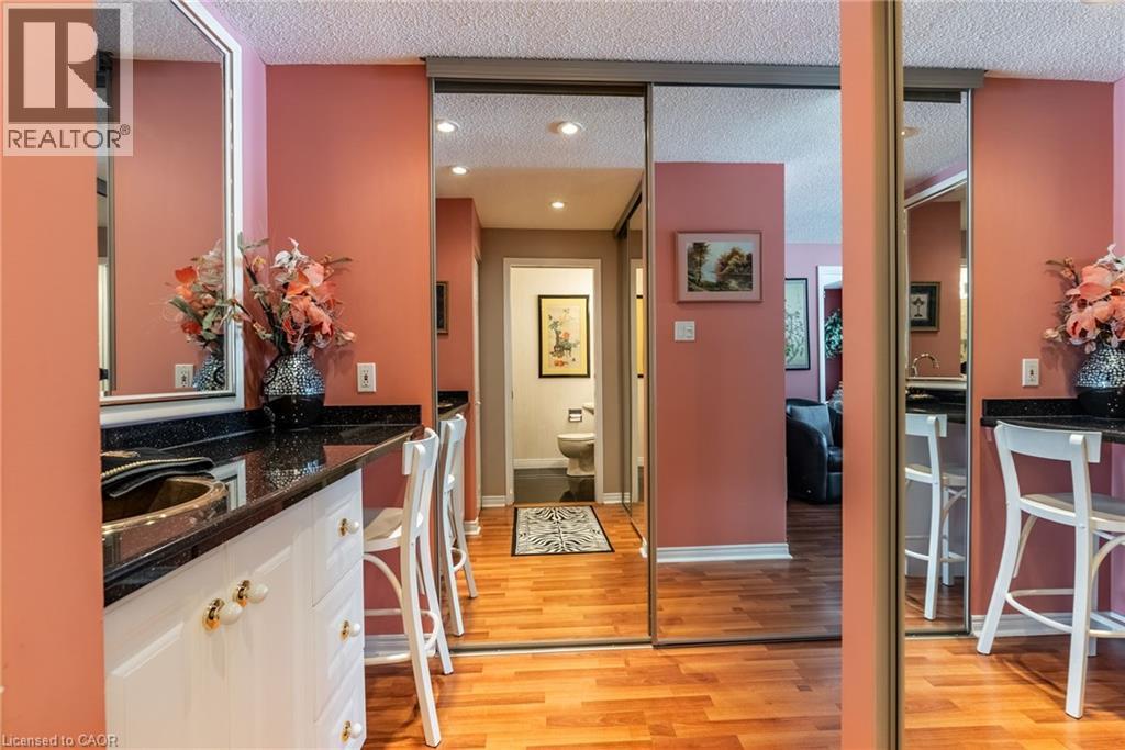 Photo 40 of 1508 Upper Middle Road Unit 6, Burlington ON