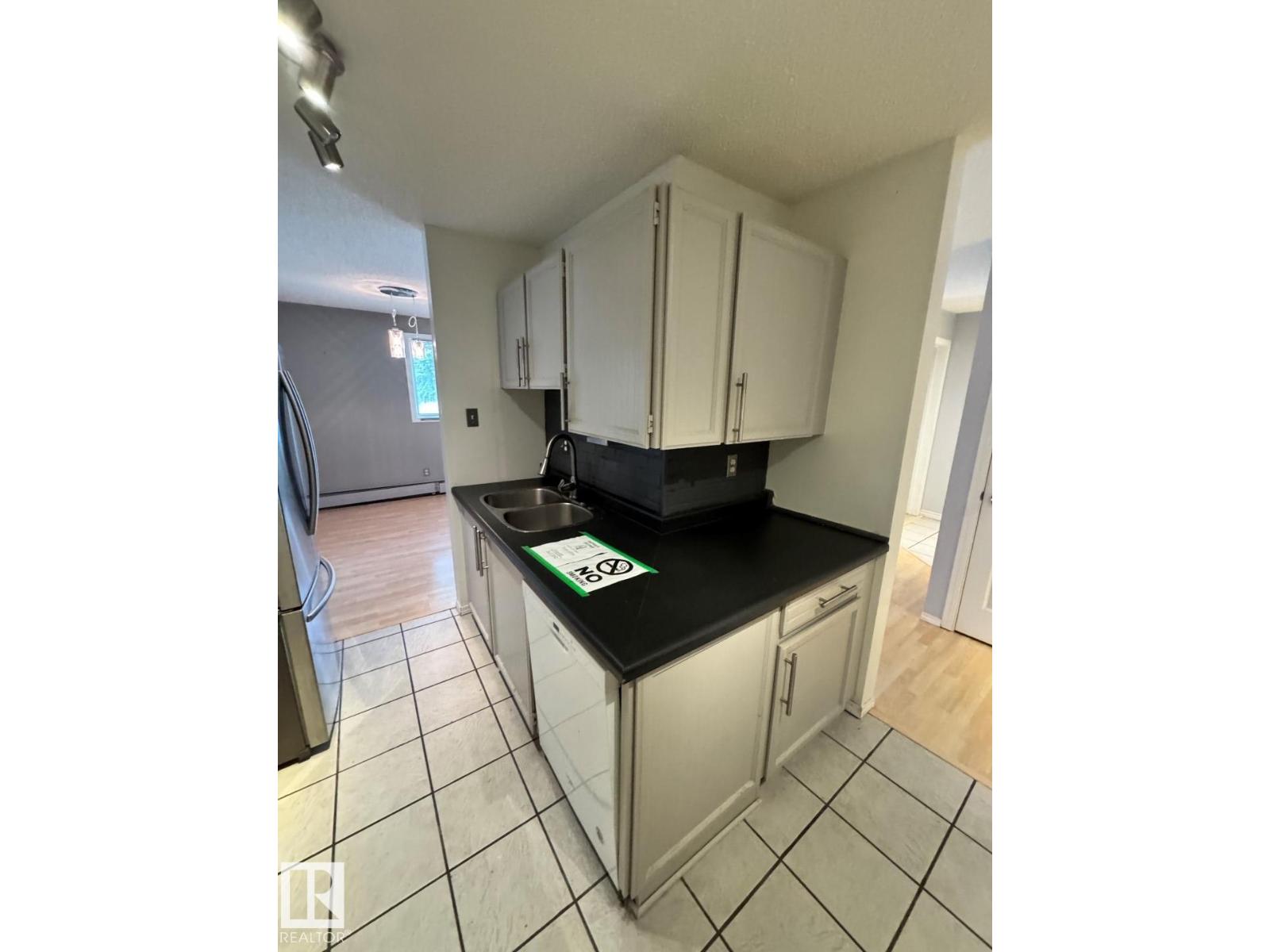 Photo 7 of 101 2303 119 St Nw, Edmonton AB