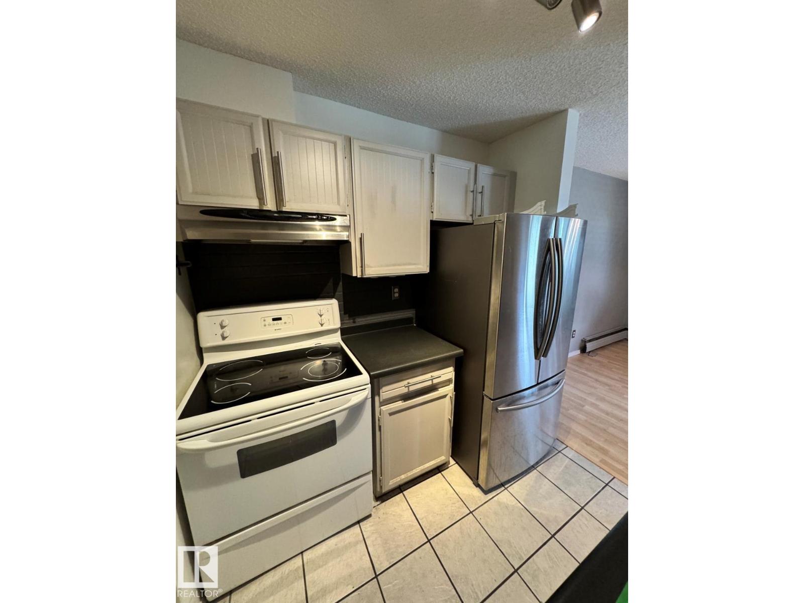 Photo 8 of 101 2303 119 St Nw, Edmonton AB