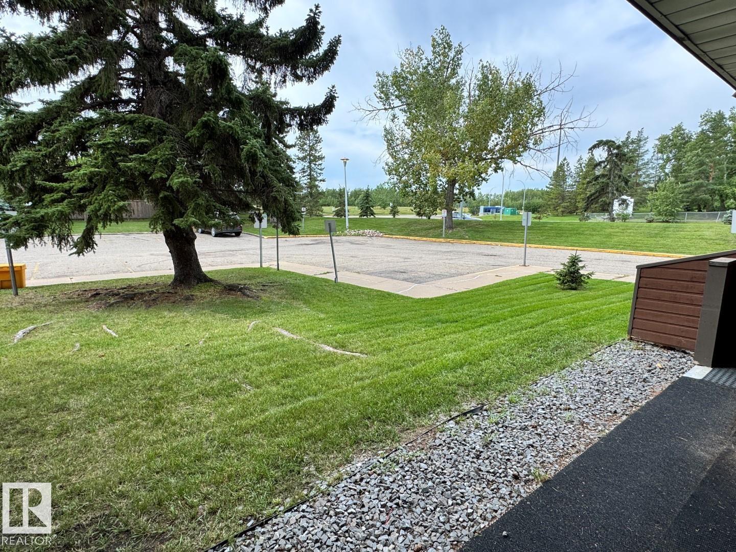 Photo 13 of 101 2303 119 St Nw, Edmonton AB