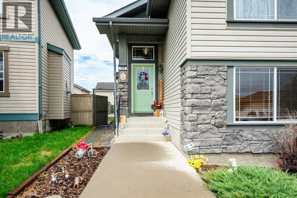 Single Family House 4 Level for Sale in  Prestwick Heath SE McKenzie Towne Calgary 