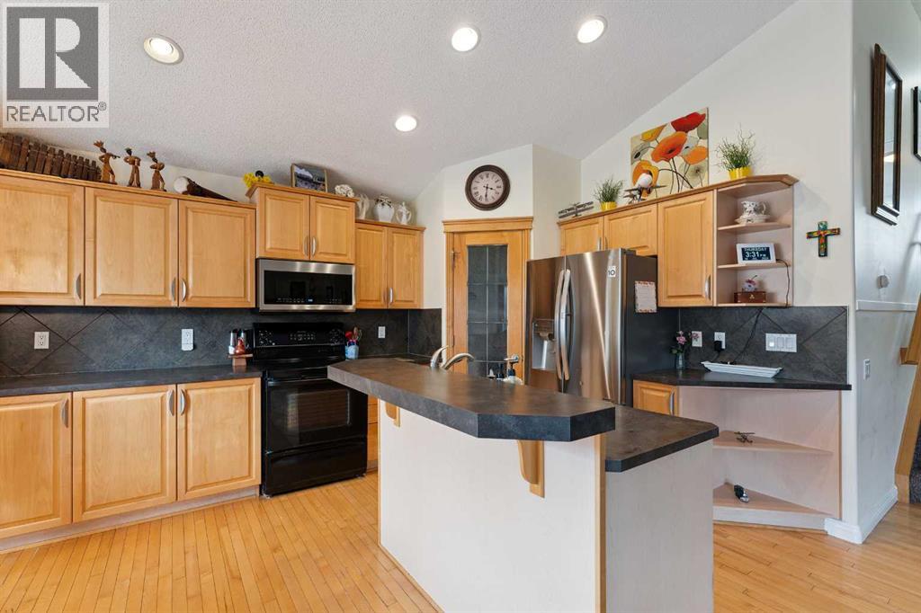 Single Family House 4 Level for Sale in  Prestwick Heath SE McKenzie Towne Calgary 