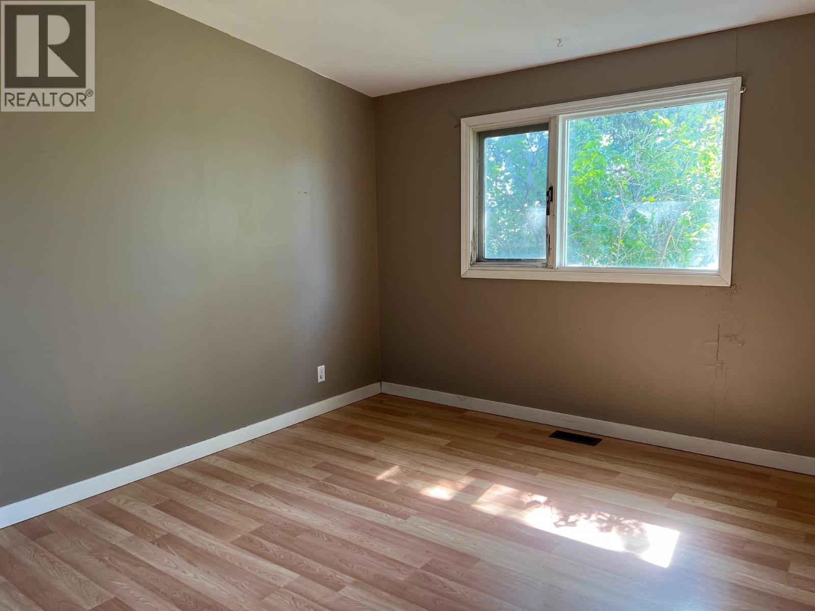 Photo 13 of 9312 97 Avenue, Fort St John BC