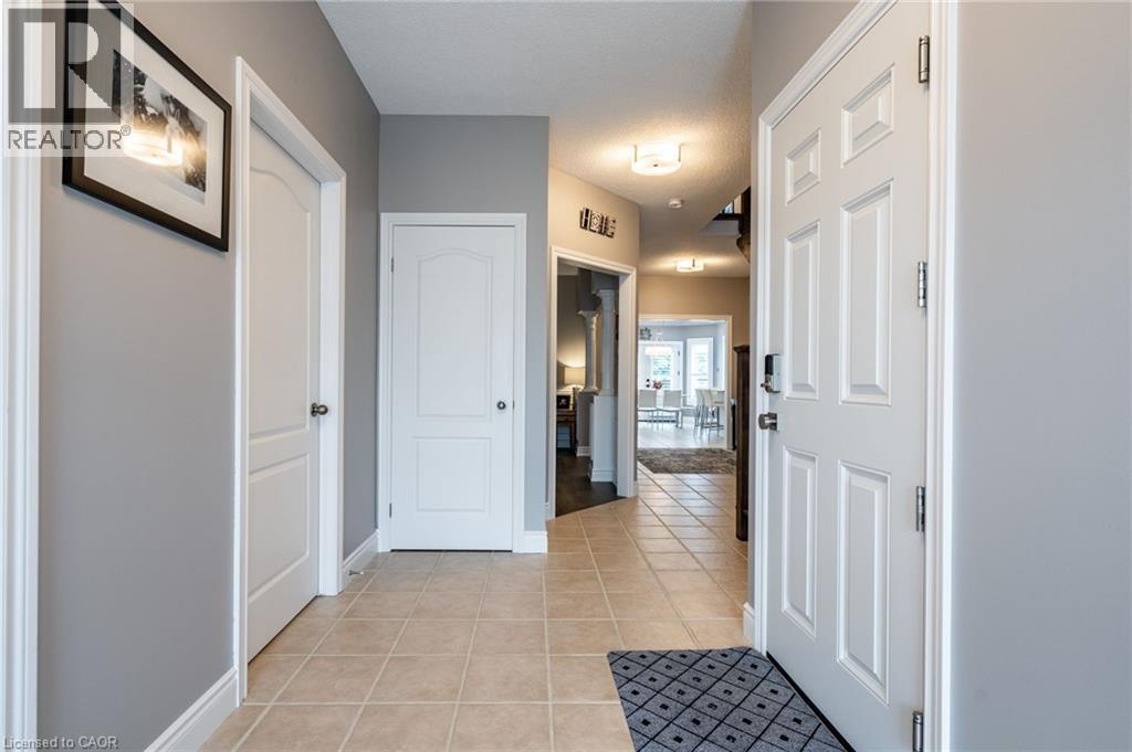 Photo 18 of 7 Volterra Court, Waterdown ON