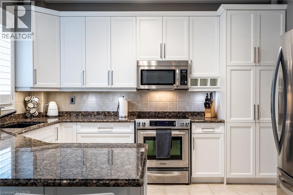 Photo 35 of 7 Volterra Court, Waterdown ON