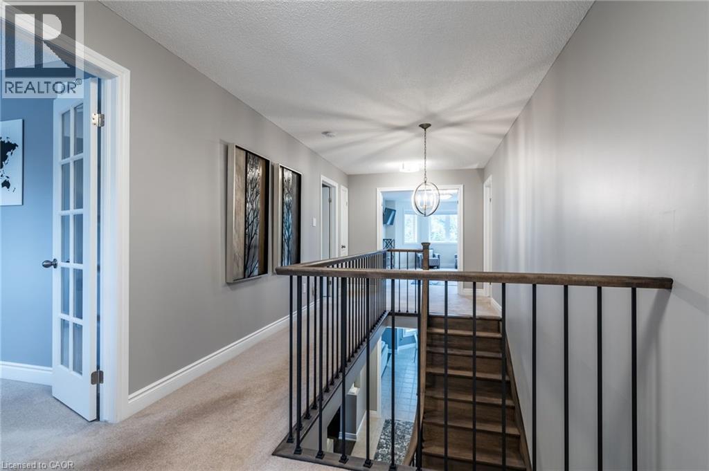Photo 1 of 7 Volterra Court, Waterdown ON