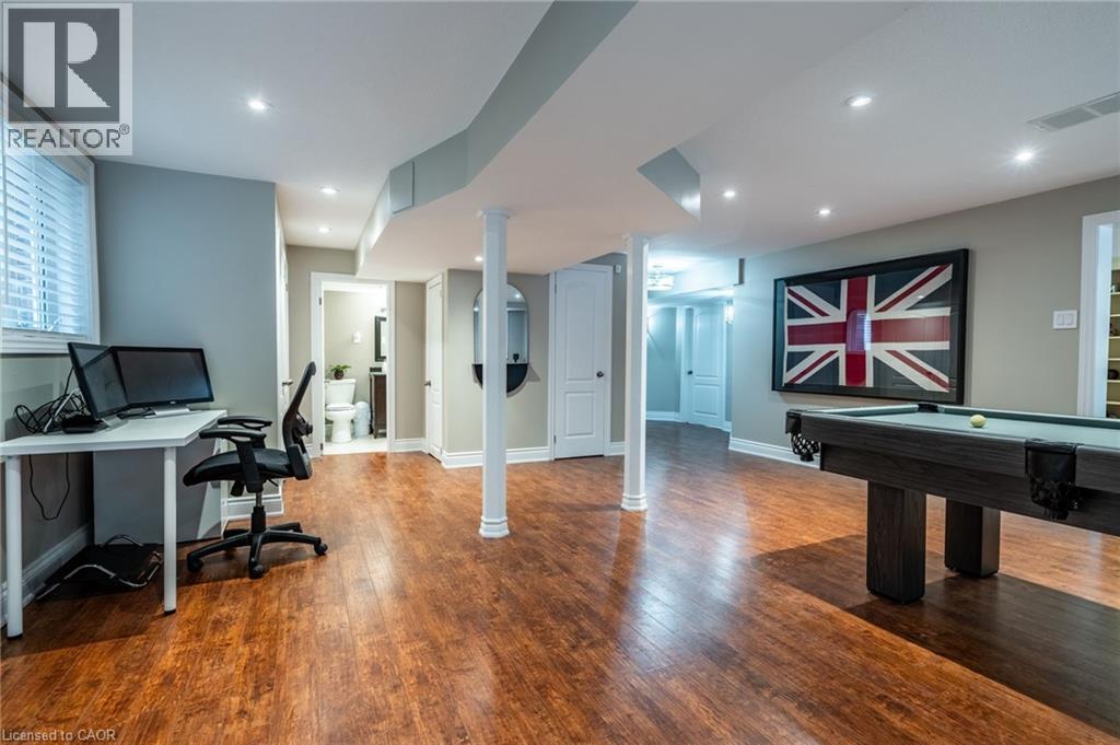 Photo 30 of 7 Volterra Court, Waterdown ON