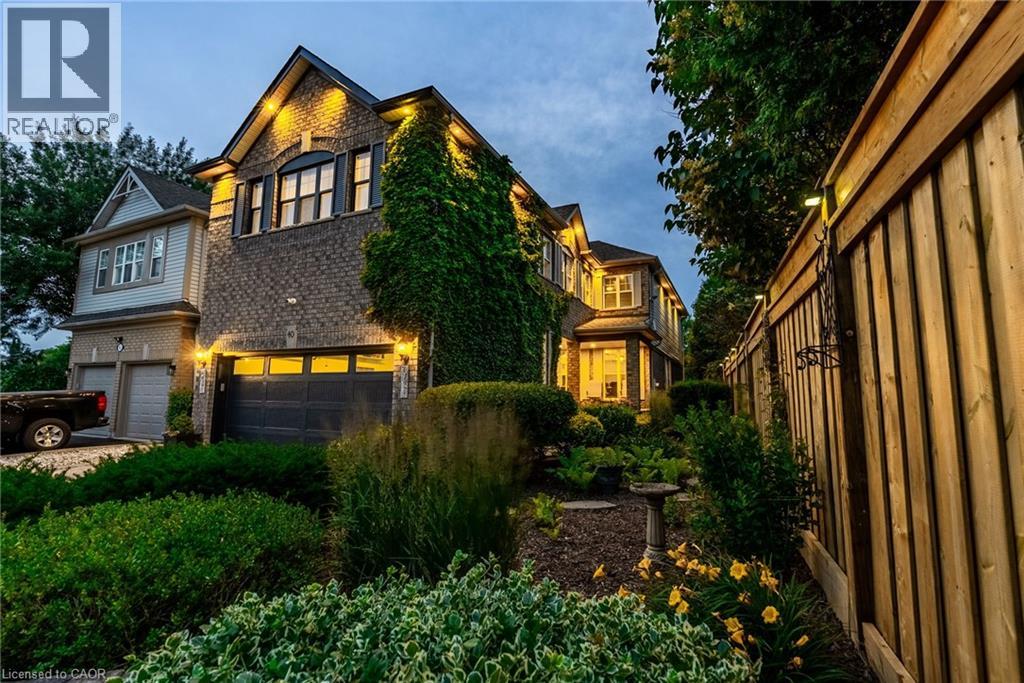 Photo 3 of 40 Premier Road, Waterdown ON