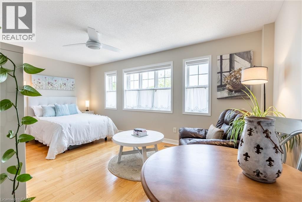 Photo 11 of 40 Premier Road, Waterdown ON