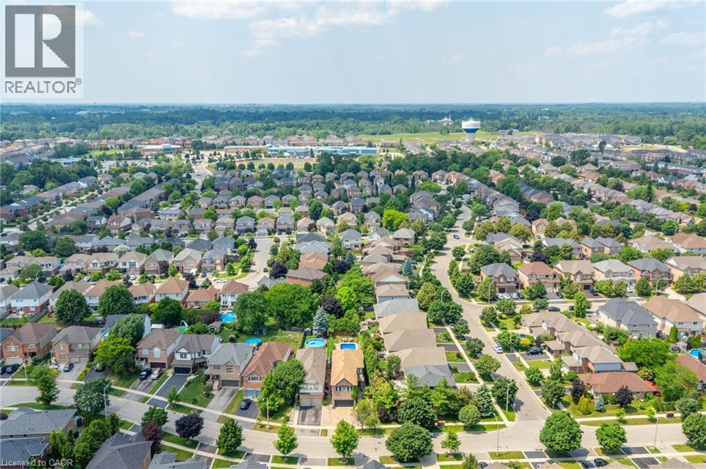 Photo 33 of 40 Premier Road, Waterdown ON