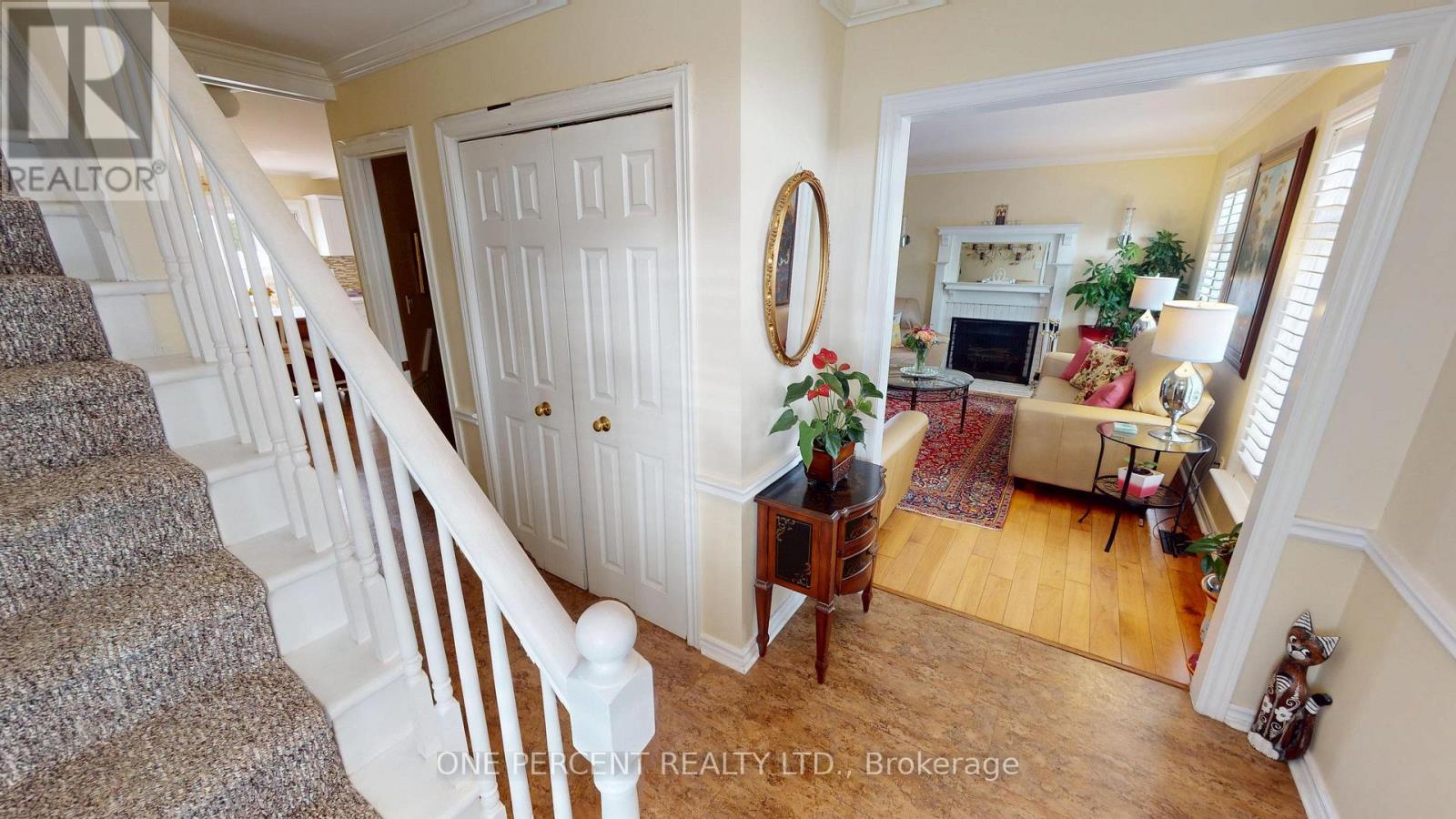 Photo 8 of 1 Dunbar Crescent, St Catharines ON