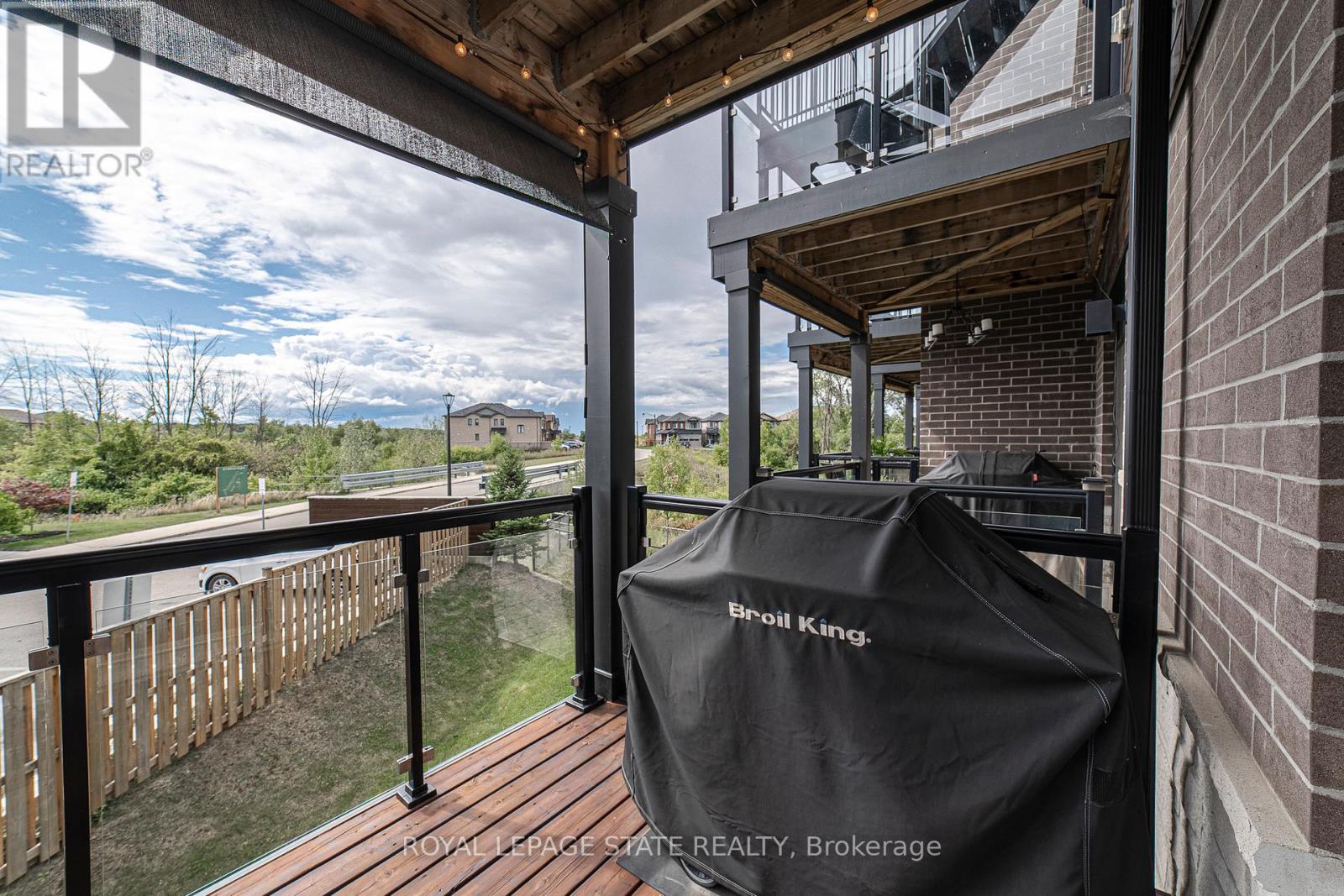 Photo 18 of 40 35 Midhurst Heights, Hamilton ON