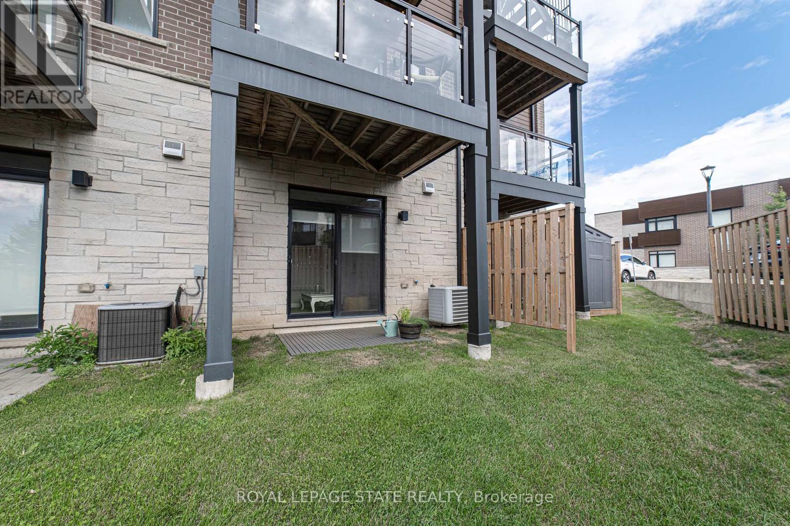Photo 40 of 40 35 Midhurst Heights, Hamilton ON