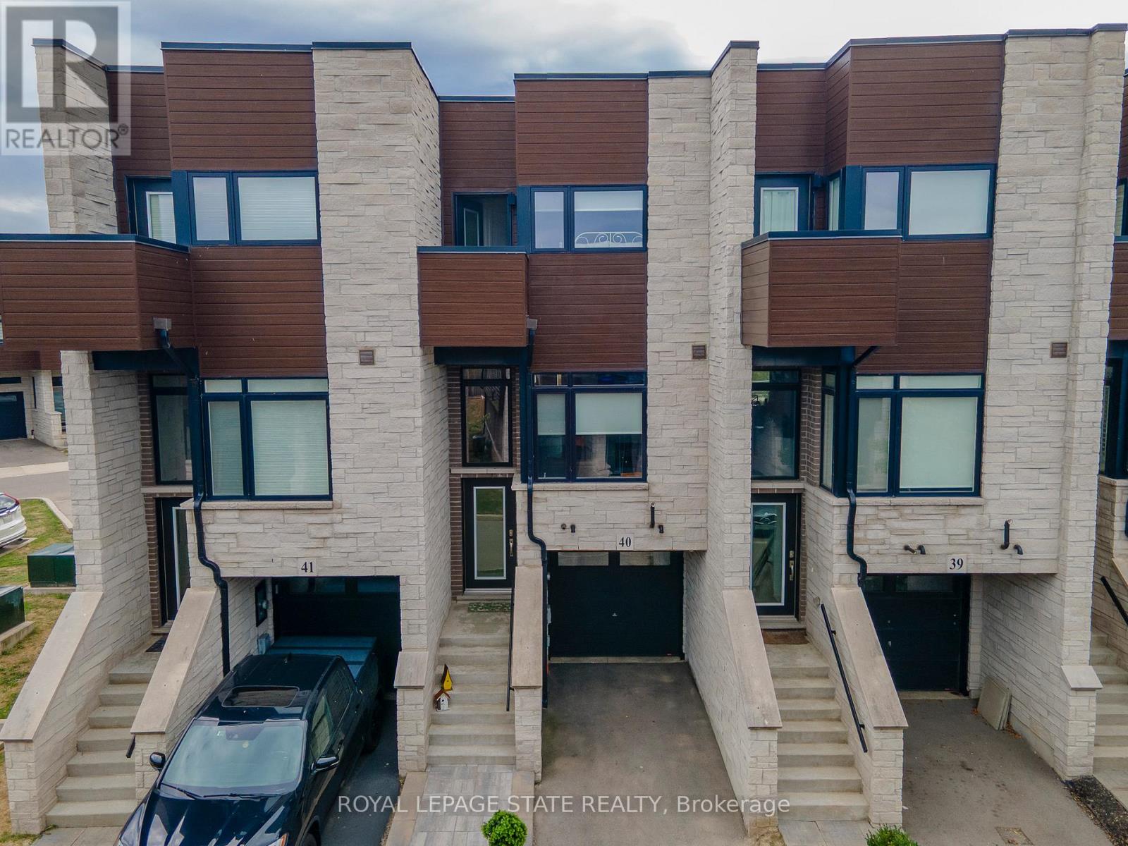 Photo 45 of 40 35 Midhurst Heights, Hamilton ON