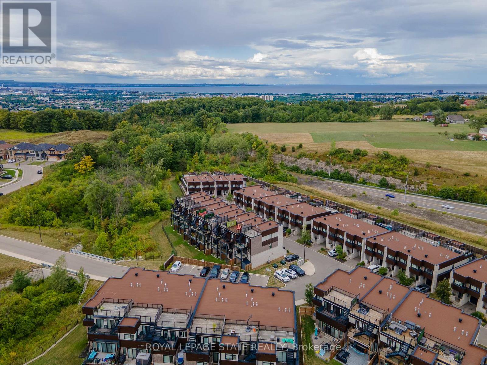 Photo 48 of 40 35 Midhurst Heights, Hamilton ON