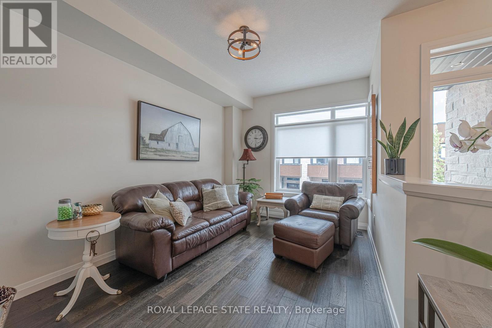 Photo 6 of 40 35 Midhurst Heights, Hamilton ON