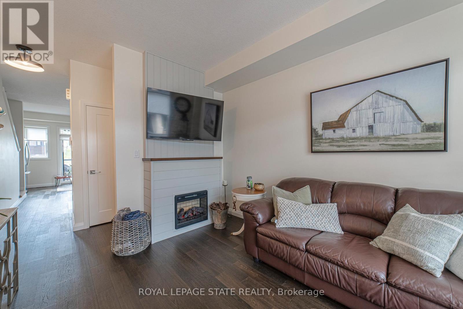 Photo 7 of 40 35 Midhurst Heights, Hamilton ON