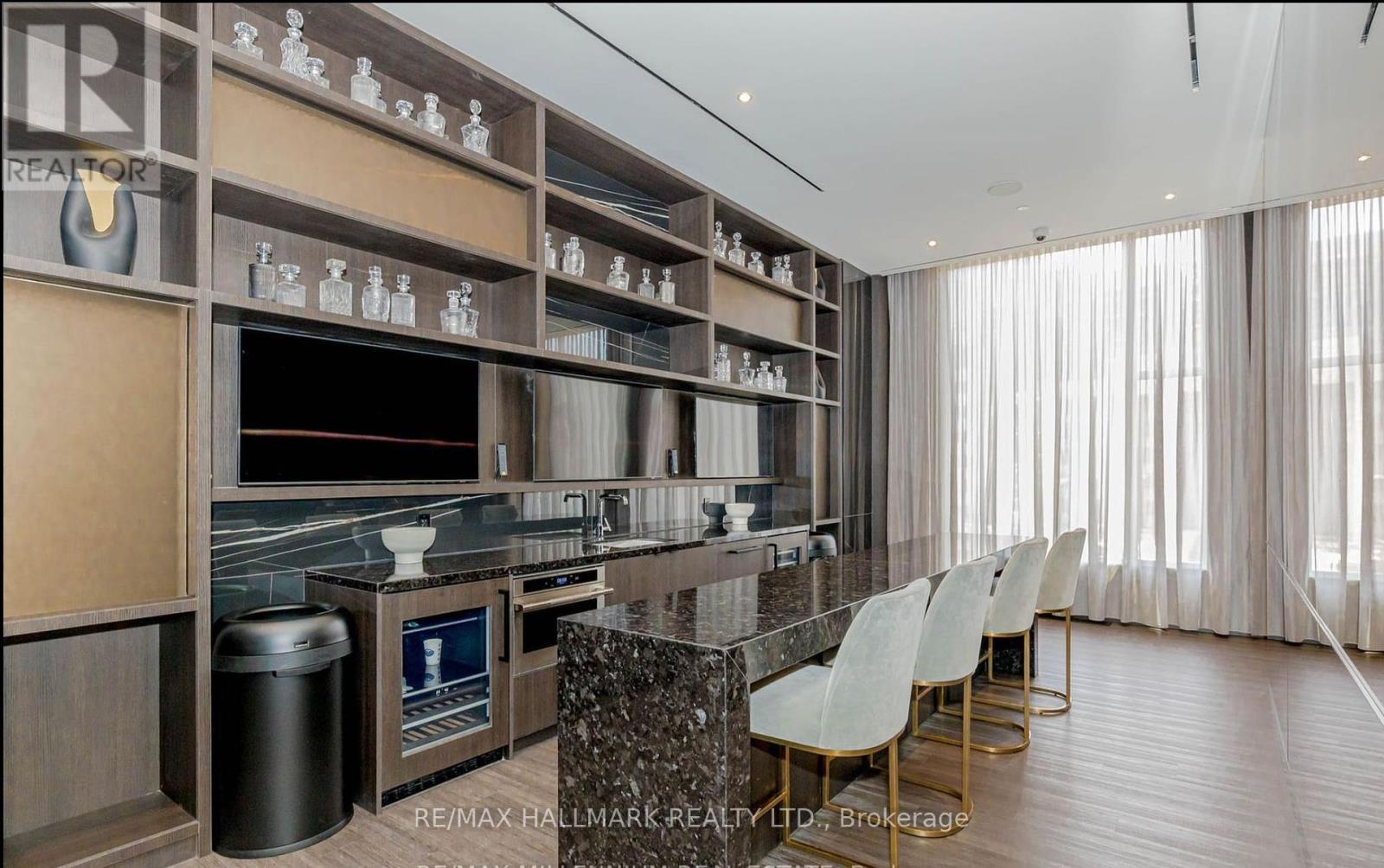 Photo 42 of 4709 11 Yorkville Avenue, Toronto ON