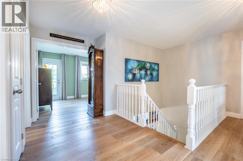 Photo 5 of 2338 Norland Drive, Burlington ON