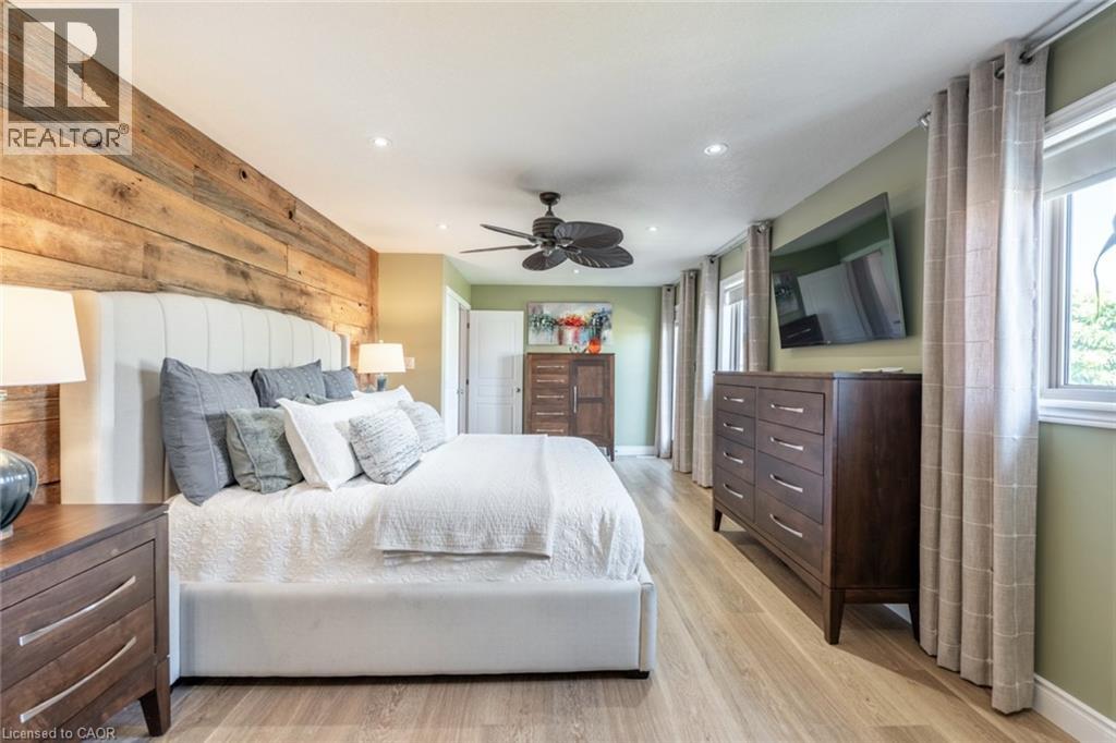 Photo 11 of 2338 Norland Drive, Burlington ON