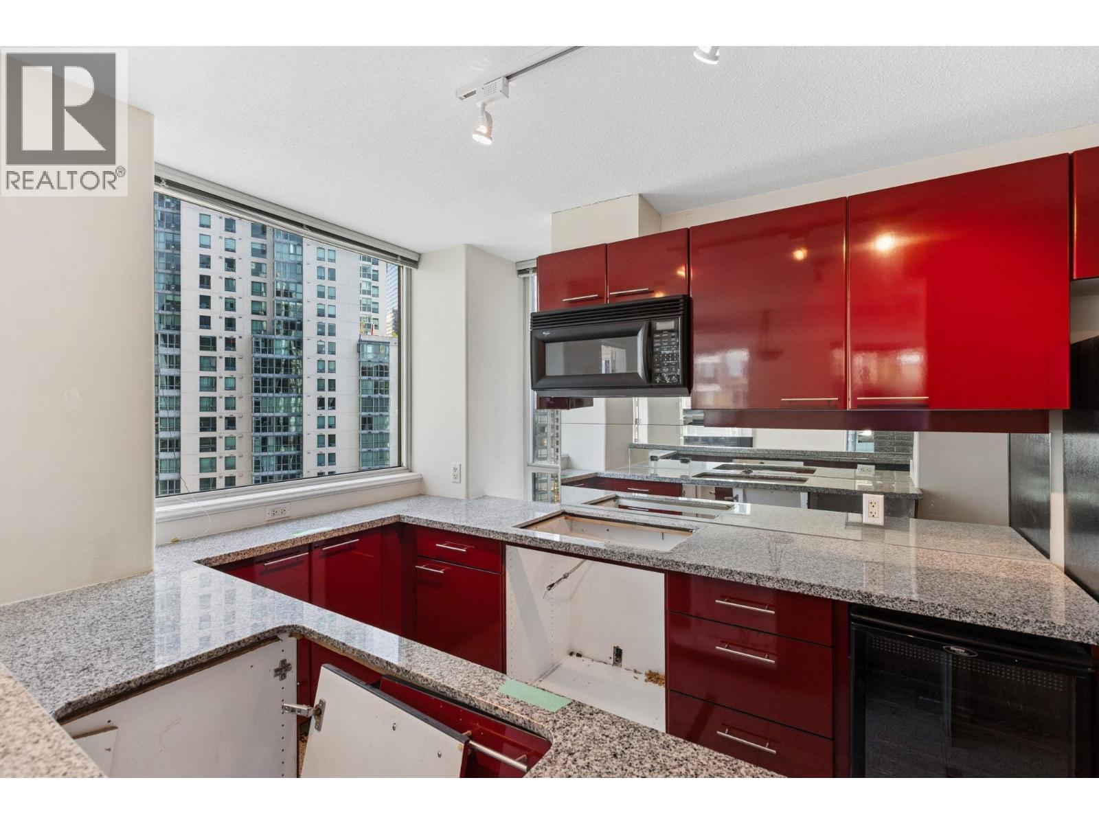 Photo 9 of 2507 1328 W Pender Street, Vancouver BC