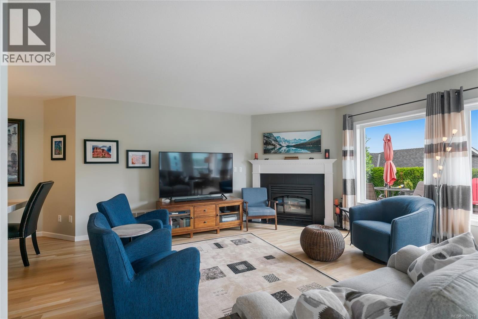 Photo 2 of 659 Windward Way, Qualicum Beach BC