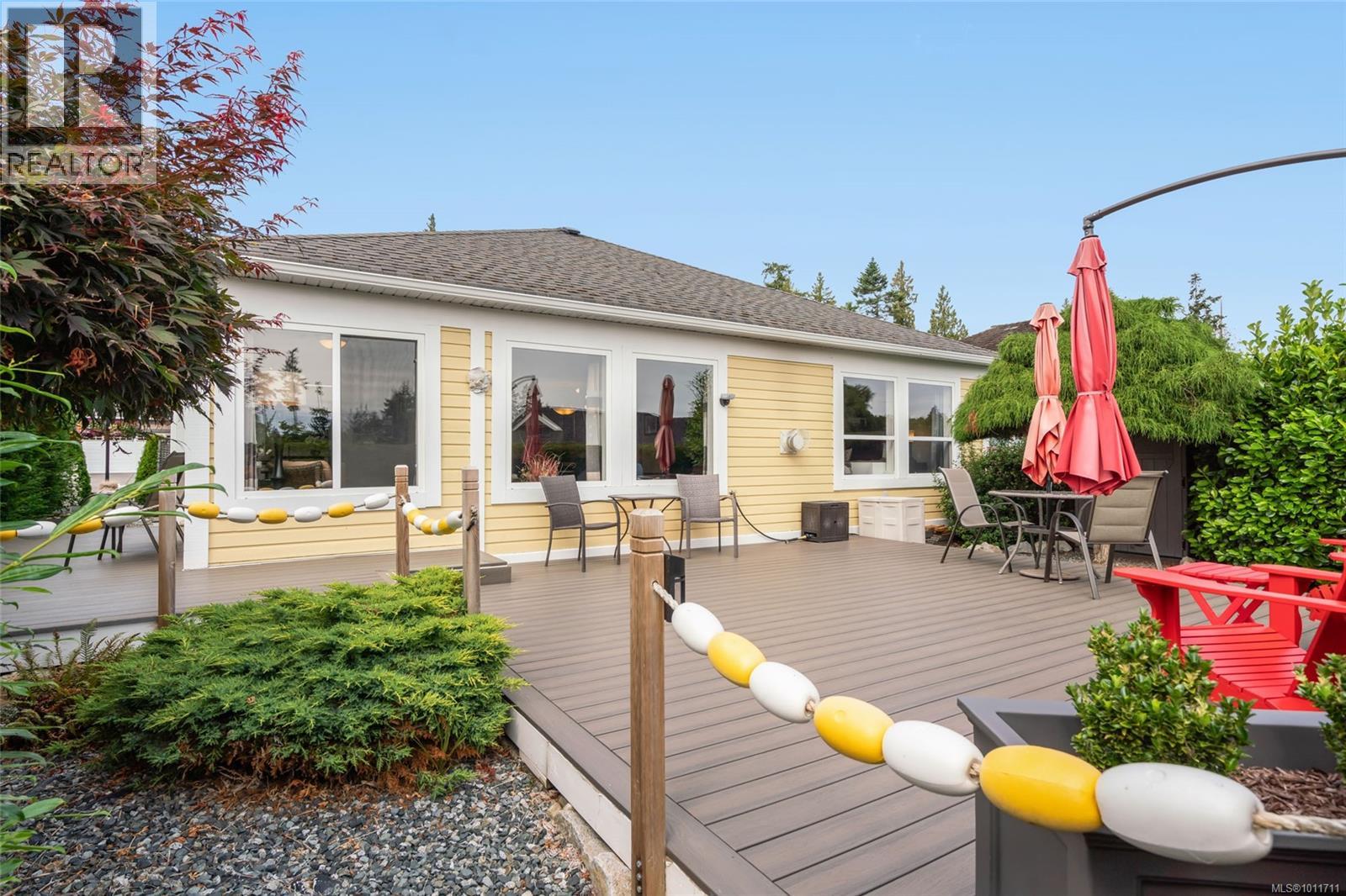 Photo 3 of 659 Windward Way, Qualicum Beach BC
