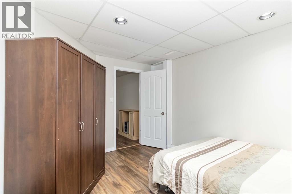 Photo 2 of 129 Ermine Crescent, Fort Mcmurray AB