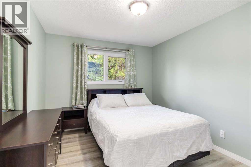 Photo 19 of 129 Ermine Crescent, Fort Mcmurray AB