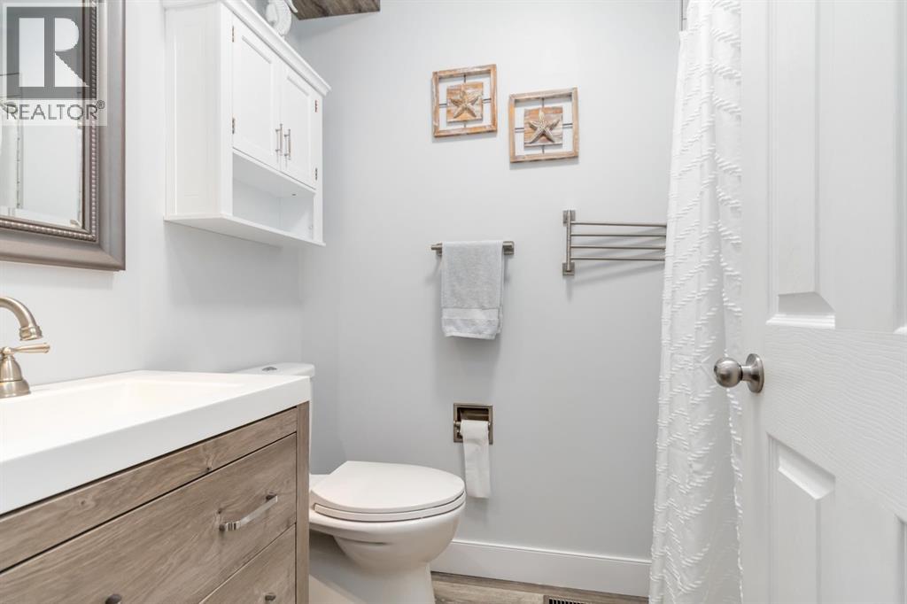 Photo 6 of 129 Ermine Crescent, Fort Mcmurray AB