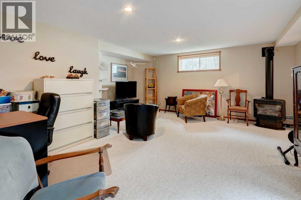 Photo 6 of 12 Bow Way, Cochrane AB