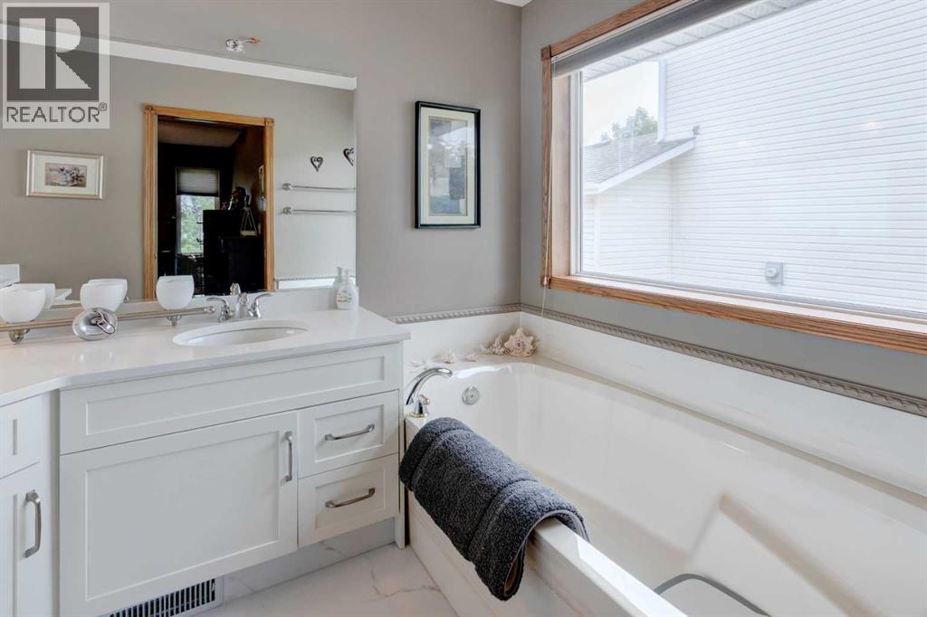 Photo 33 of 12 Bow Way, Cochrane AB