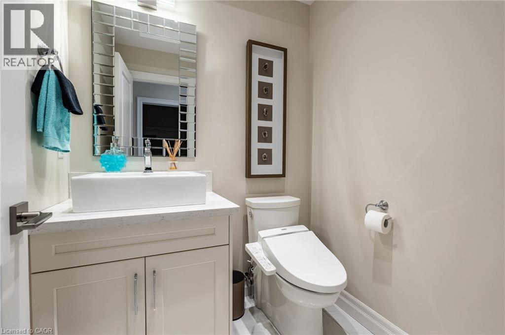 Photo 32 of 10 Harper Boulevard, Brantford ON