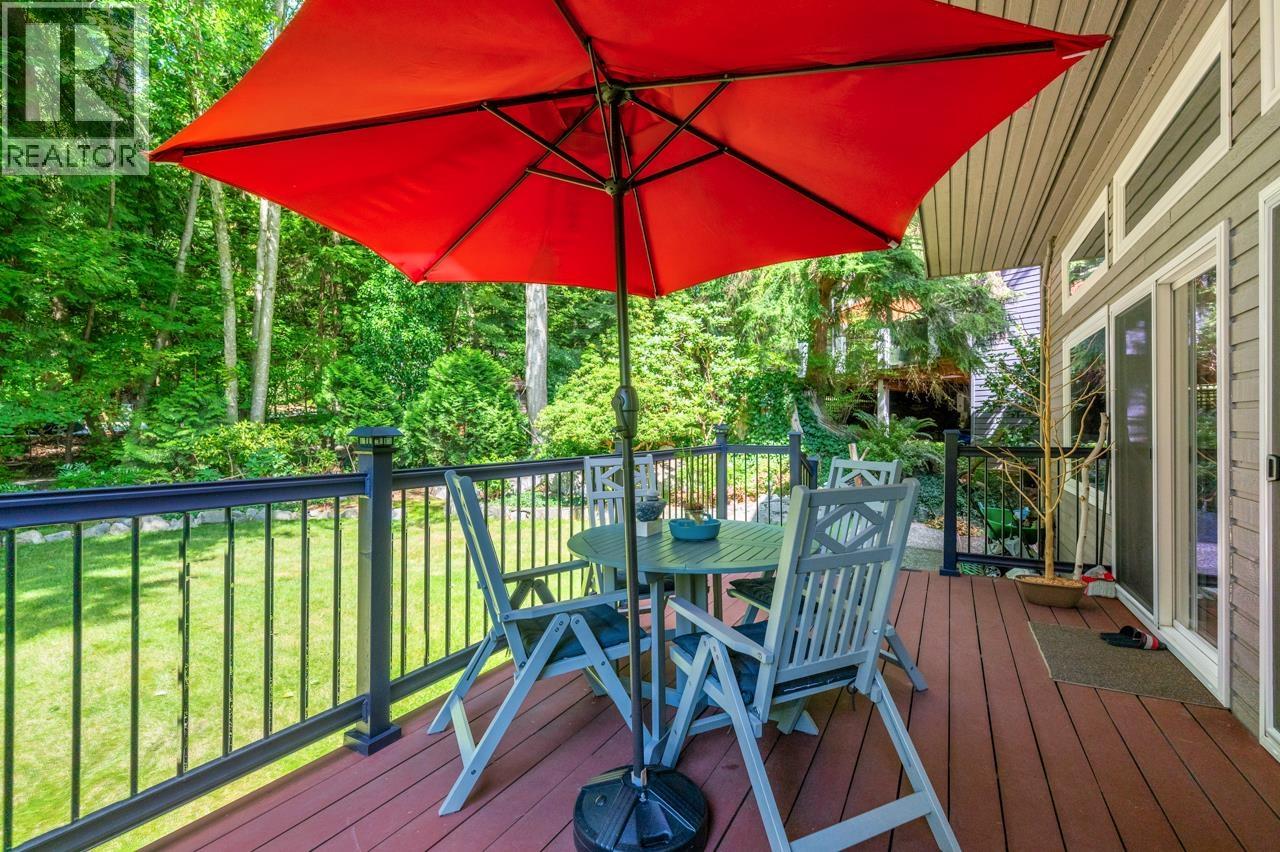 5655 WHITE PINE LANE, North Vancouver