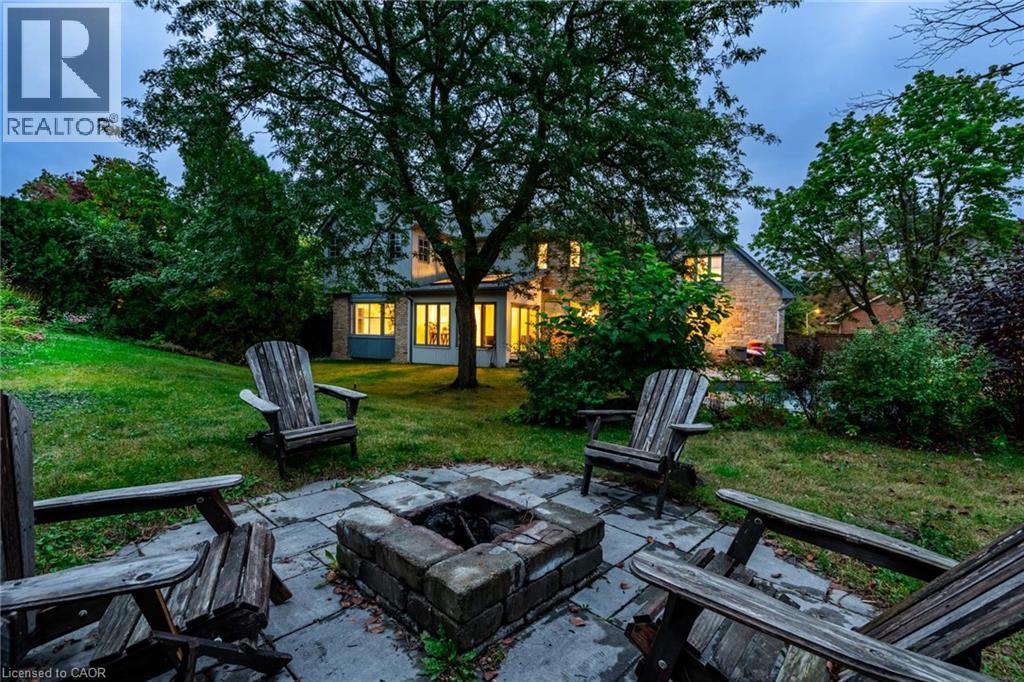 Photo 14 of 81 Flanders Drive, Waterdown ON