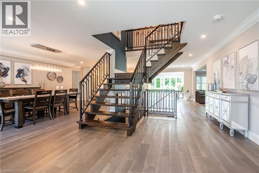 Photo 16 of 81 Flanders Drive, Waterdown ON
