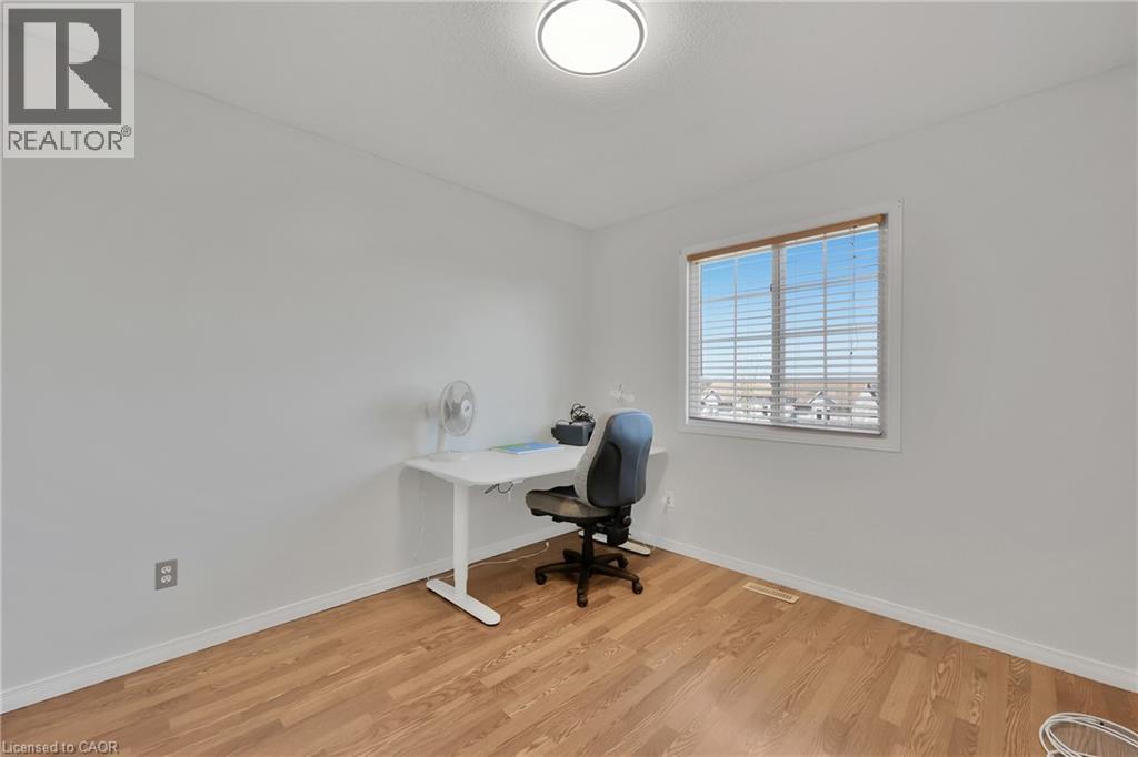 Photo 35 of 34 Phair Crescent, London ON