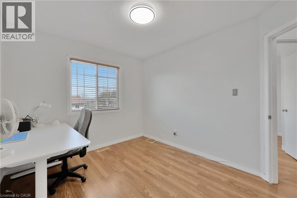 Photo 16 of 34 Phair Crescent, London ON