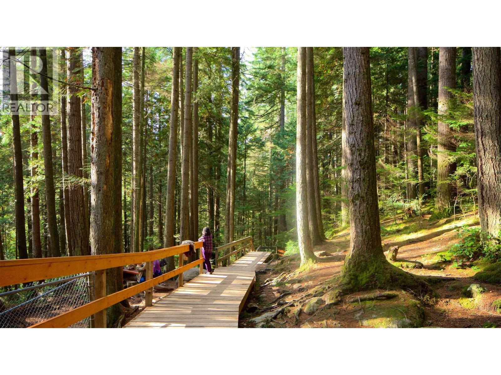 Photo 3 of 3260 Robinson Road, North Vancouver BC