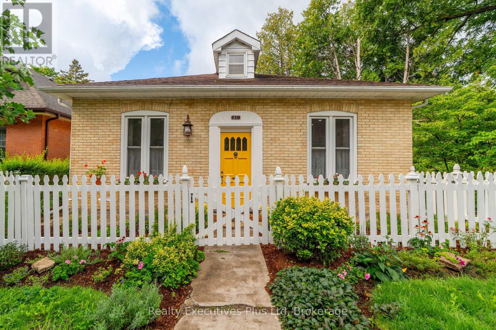 Photo 21 of 61 Hearn Avenue, Guelph ON