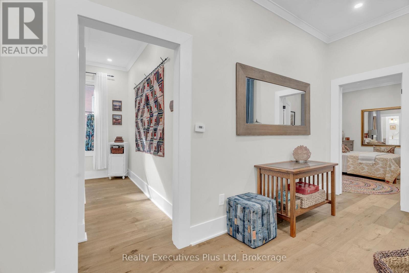 Photo 5 of 61 Hearn Avenue, Guelph ON