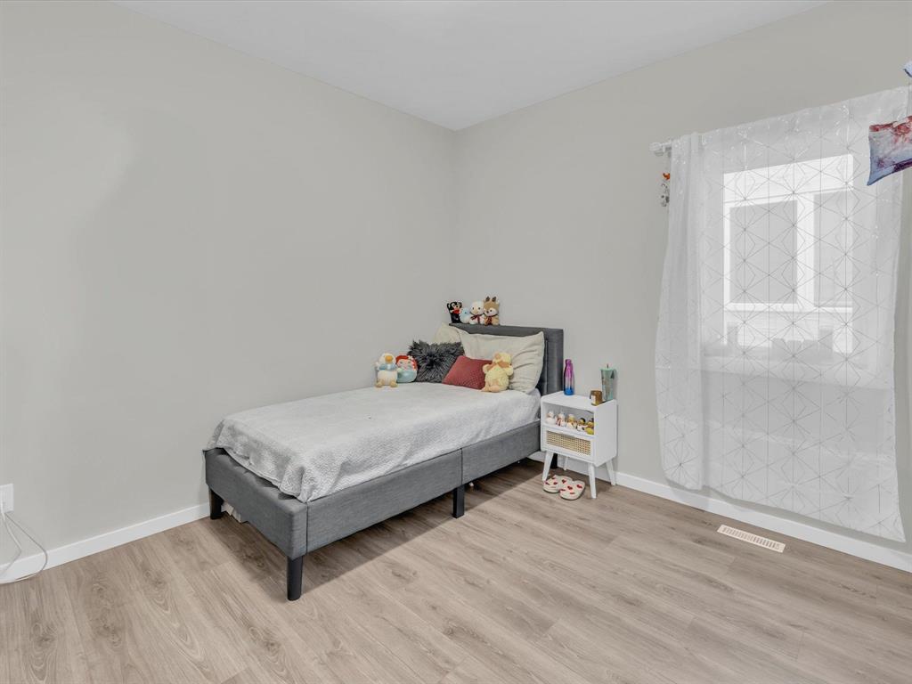 Photo 22 of 110 Yasmin Ali Crescent, Winnipeg MB
