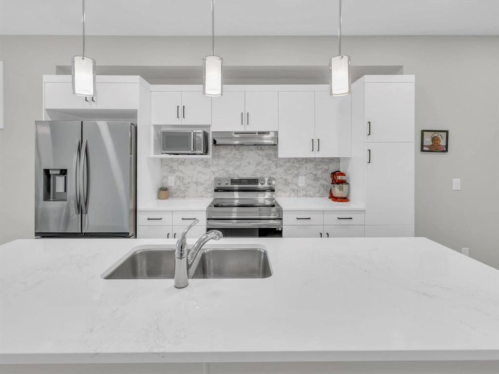 Photo 9 of 110 Yasmin Ali Crescent, Winnipeg MB
