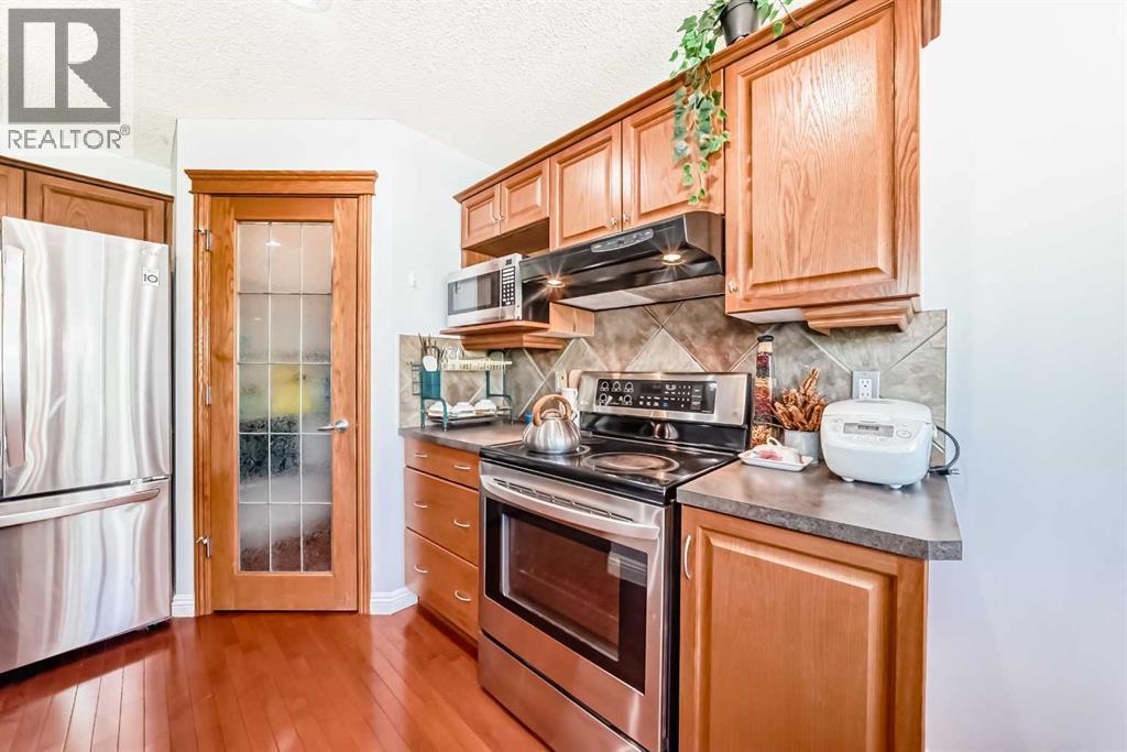 Photo 3 of 149 Covehaven Gardens Ne, Calgary AB