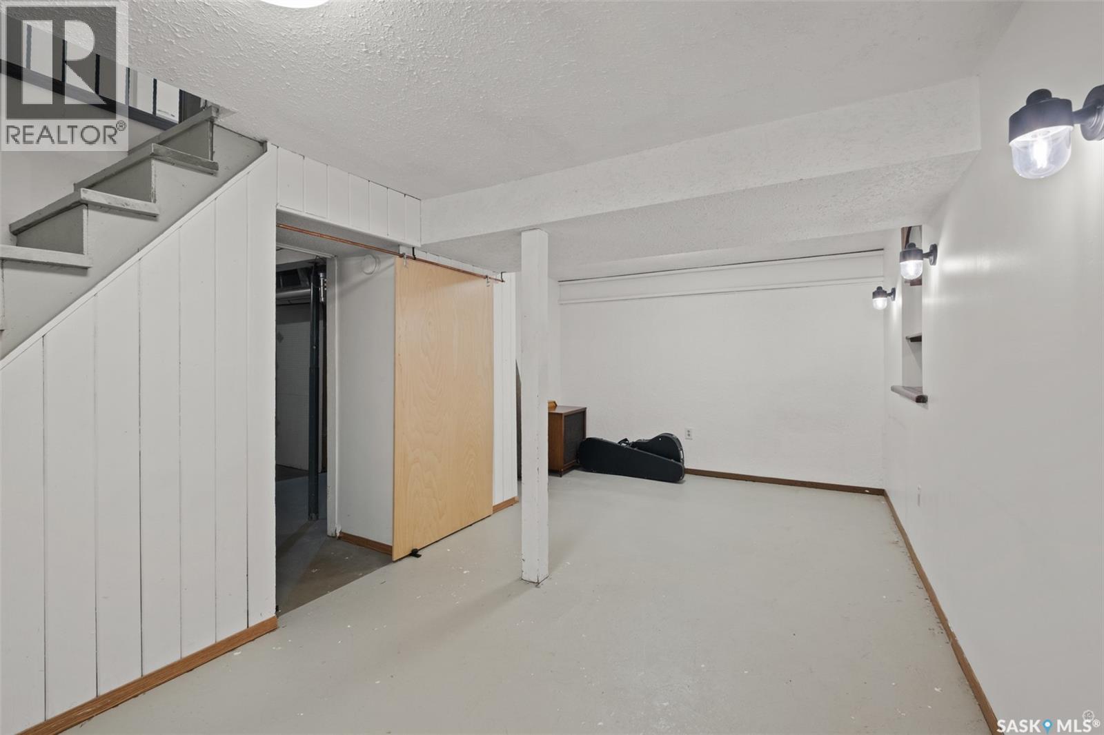 Photo 26 of 745 4th Street E, Prince Albert SK