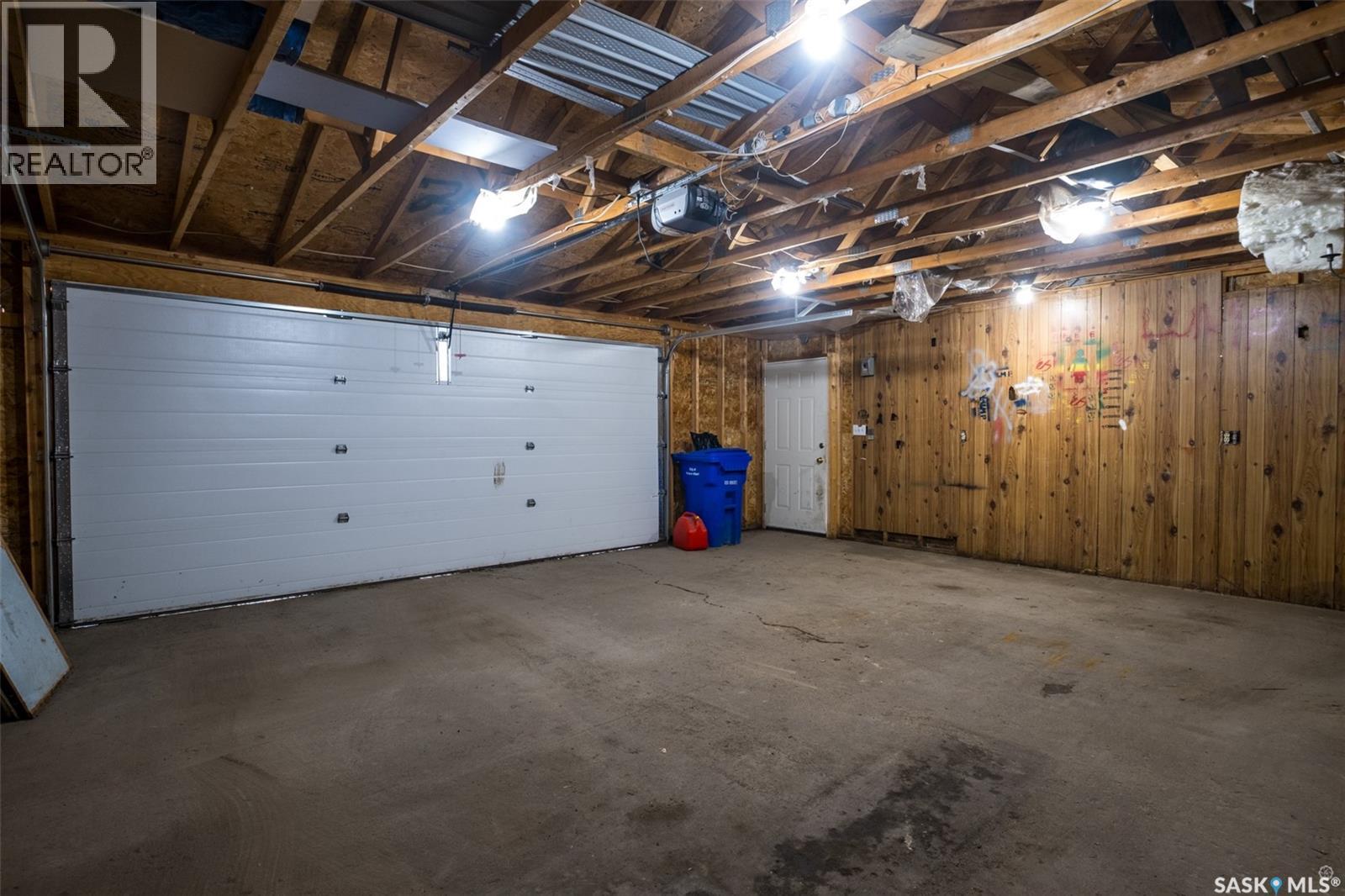 Photo 17 of 745 4th Street E, Prince Albert SK