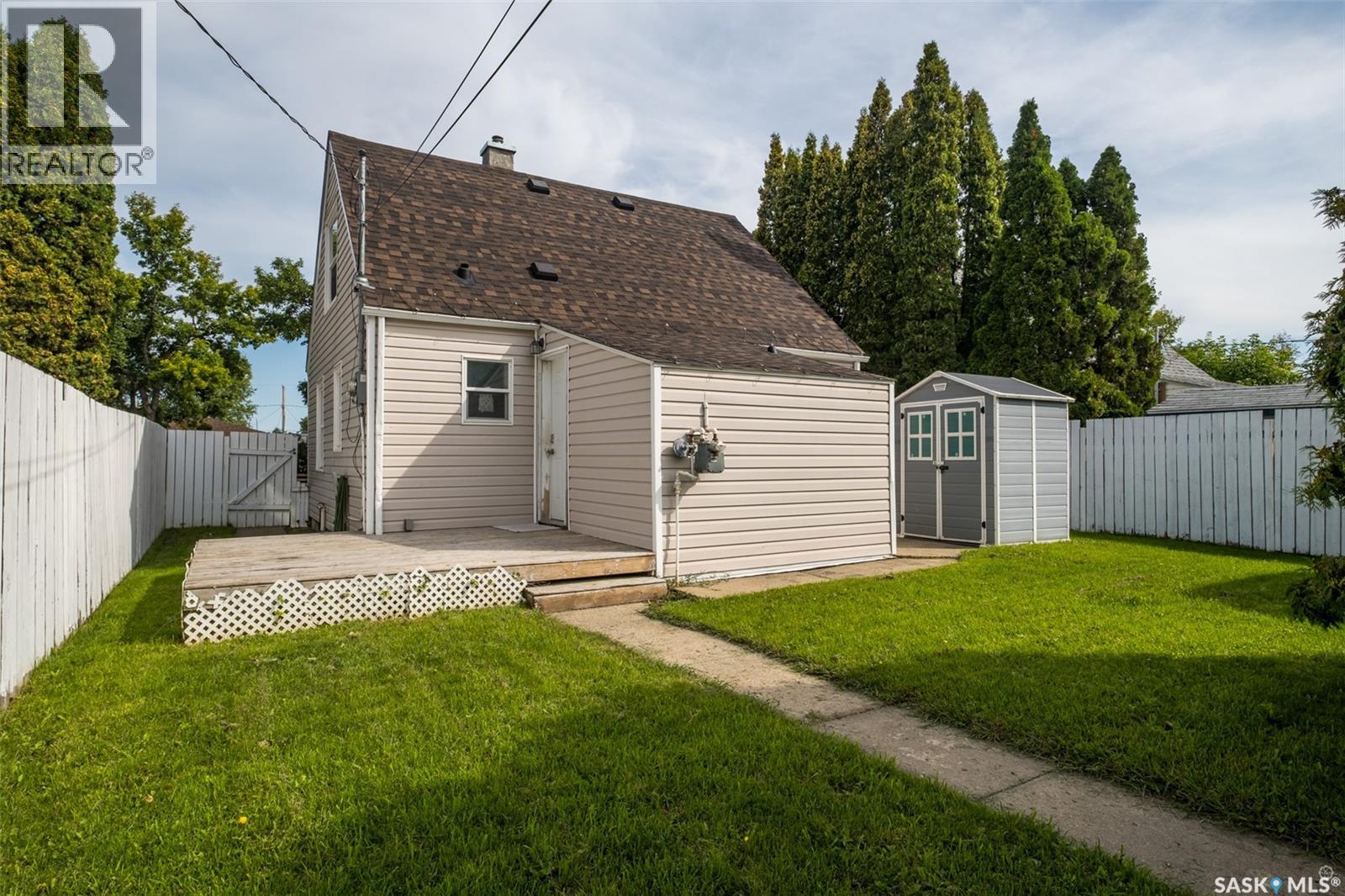 Photo 28 of 745 4th Street E, Prince Albert SK