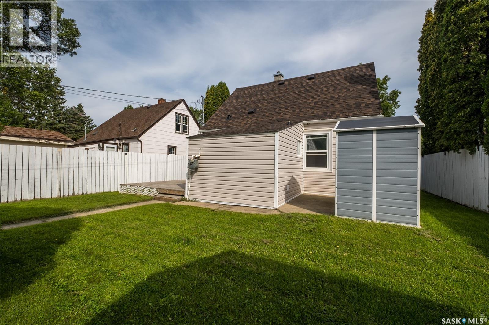 Photo 21 of 745 4th Street E, Prince Albert SK